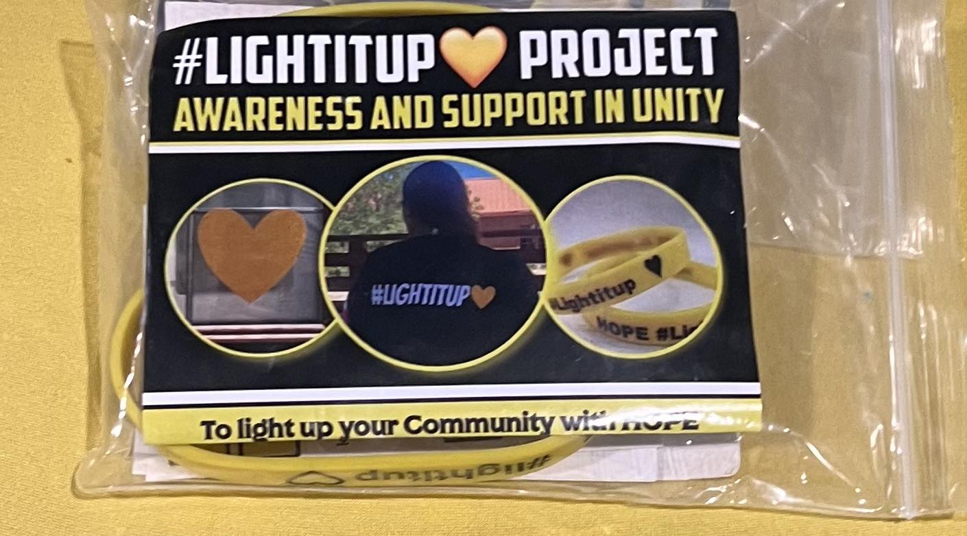 Support pack/ Yellow shirt