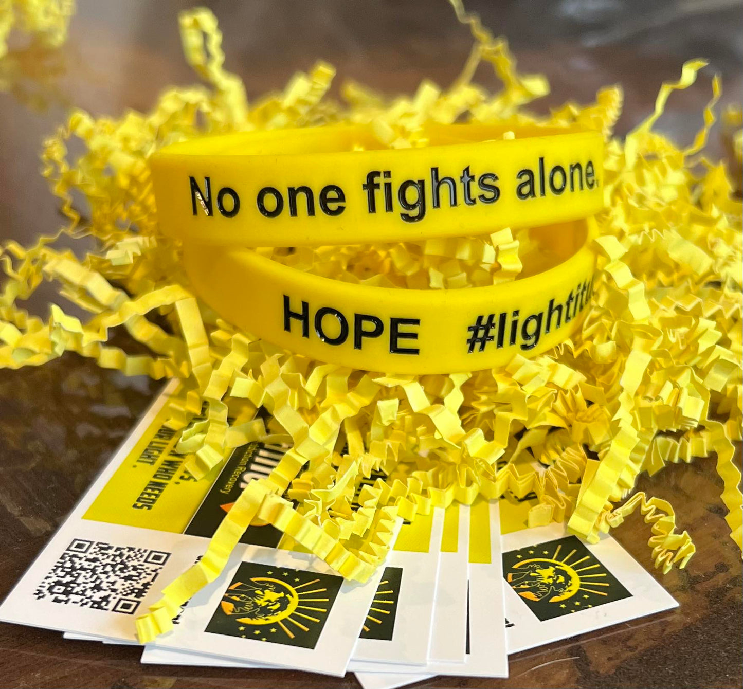 2 classic Campaign wrist bands